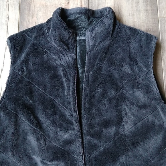 Columbia Black Corduroy Plush Fleece Reversible Vest Size Medium - Picture 2 of 12